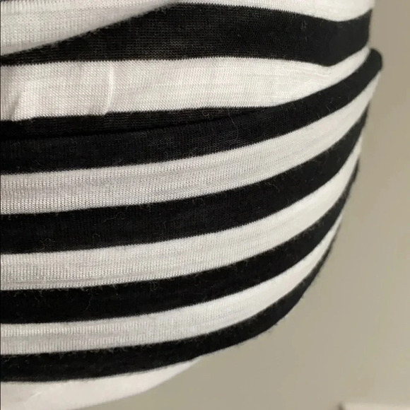 •WHBM• Double V Dressy Tee, Like new💕 - Picture 4 of 8